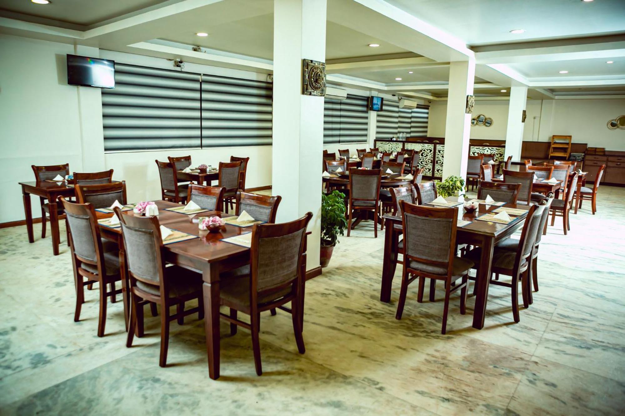 Vannasut Hotel And Spa Катманду Екстериор снимка