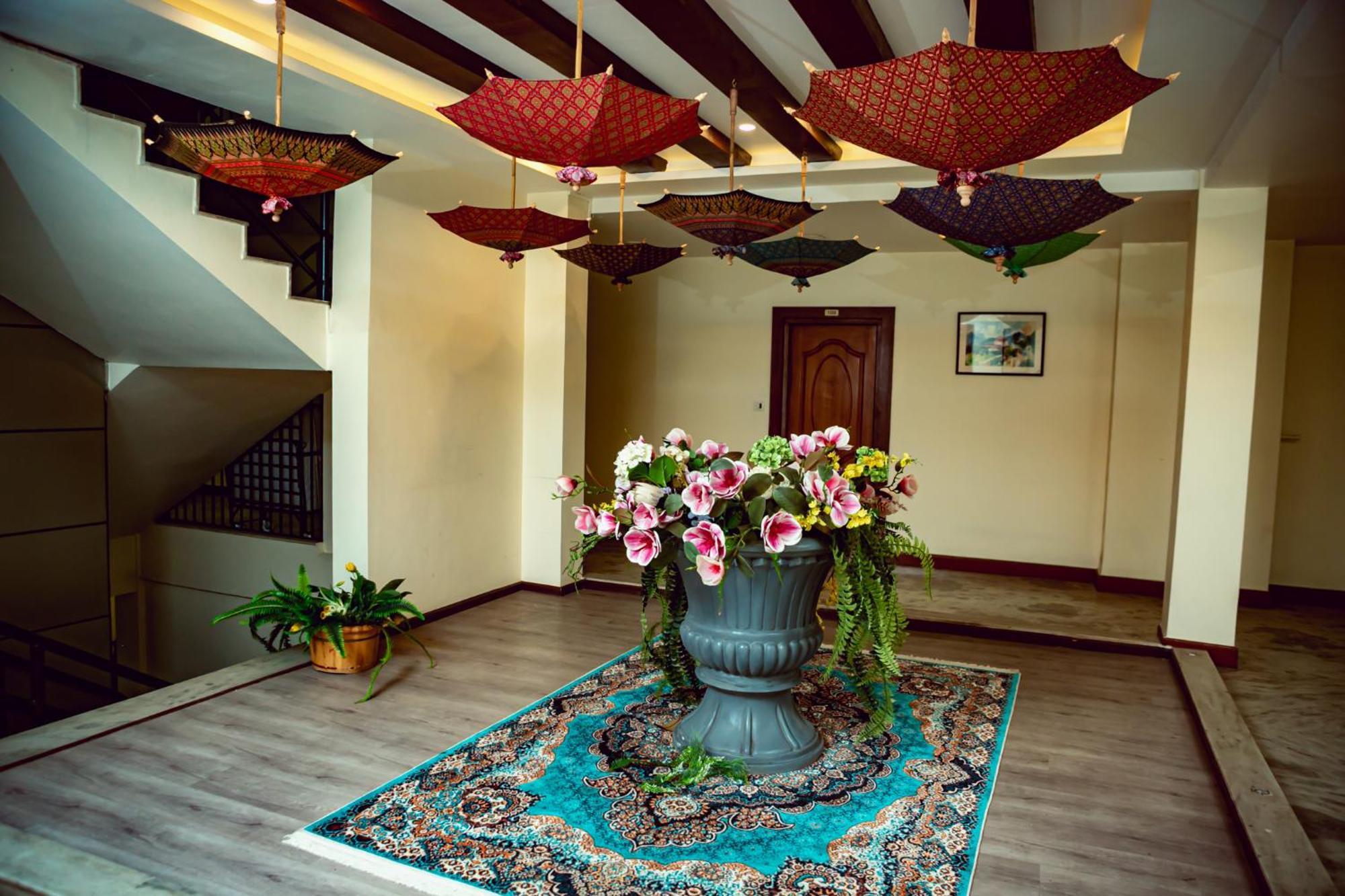 Vannasut Hotel And Spa Катманду Екстериор снимка