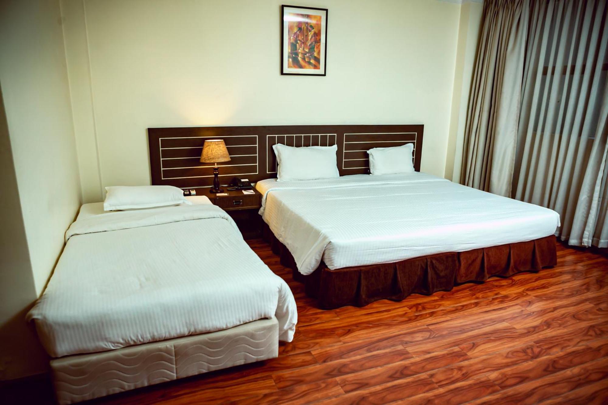 Vannasut Hotel And Spa Катманду Екстериор снимка